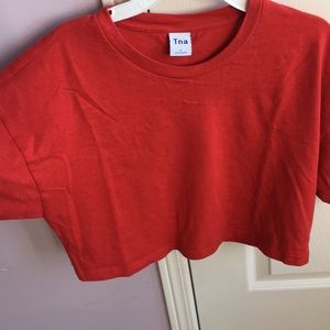 Cute cropped red t-shirt from Aritzia